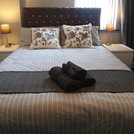 St. James Street Townhouse ベルファスト エクステリア 写真