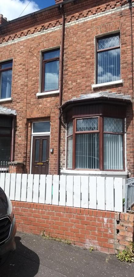 St. James Street Townhouse ベルファスト エクステリア 写真