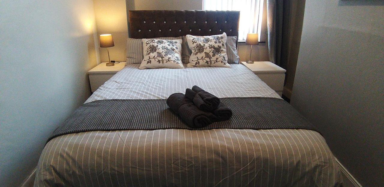 St. James Street Townhouse ベルファスト エクステリア 写真
